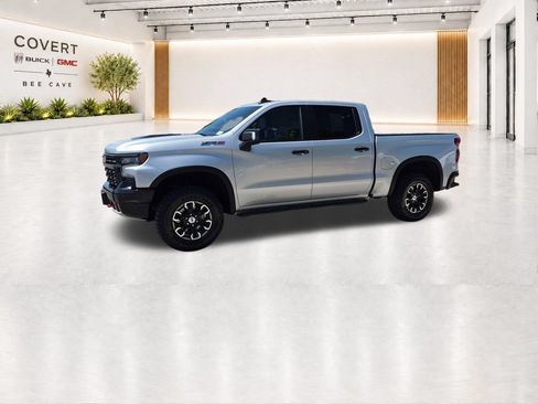 Used 2022 Chevrolet Silverado 1500 ZR2 w/ Technology Package AWD/4WD image 5