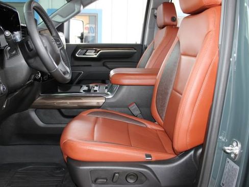 Used 2025 Chevrolet Silverado 2500 LT w/ Trail Boss Package AWD/4WD image 24