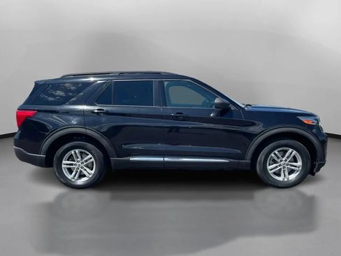 Used 2020 Ford Explorer XLT w/ Equipment Group 202A AWD/4WD image 7