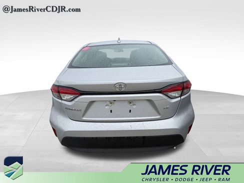 Used 2026 Toyota Corolla LE FWD image 6
