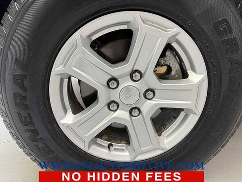 Used 2020 Jeep Wrangler Sport AWD/4WD image 9