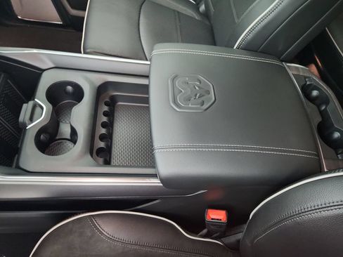 New 2026 RAM 2500 Laramie AWD/4WD image 30