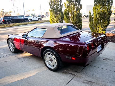 Used 1993 Chevrolet Corvette Convertible image 7