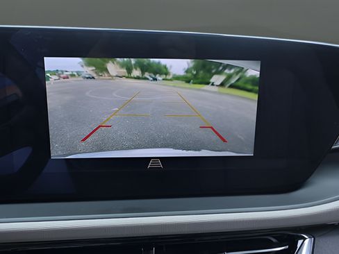 Used 2025 Buick Envista Avenir FWD image 25