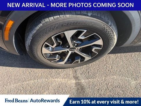 Used 2023 Kia Sportage EX image 4