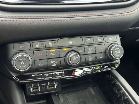 Used 2023 Dodge Durango R/T AWD/4WD image 16