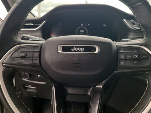 Used 2022 Jeep Grand Cherokee L Laredo w/ Luxury Tech Group I AWD/4WD image 13