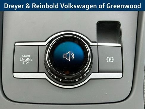 New 2026 Volkswagen Tiguan SE AWD/4WD image 20