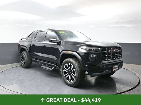Used 2025 GMC Canyon AT4 w/ Nightfall Edition AWD/4WD image 5