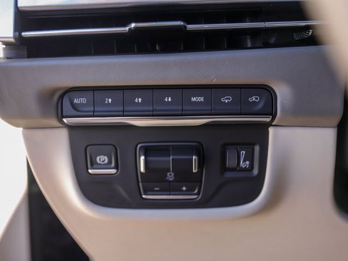 Certified 2025 Cadillac Escalade Sport Platinum image 15