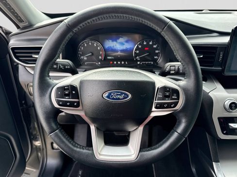 Certified 2024 Ford Explorer XLT w/ Equipment Group 202A AWD/4WD image 30