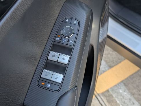 New 2026 Mitsubishi Outlander SE image 11