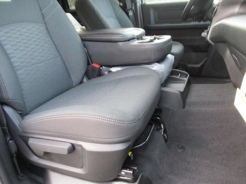 New 2026 RAM 2500 Warlock AWD/4WD image 11