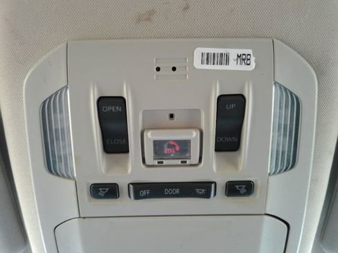 Used 2021 Toyota Highlander XLE image 59