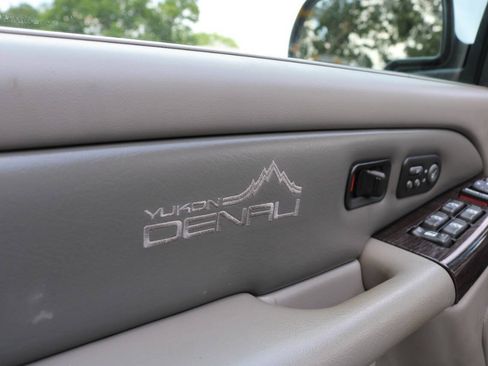 Used 2001 GMC Yukon XL Denali AWD/4WD image 85