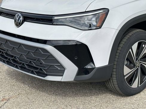 New 2025 Volkswagen Taos SE AWD/4WD image 6