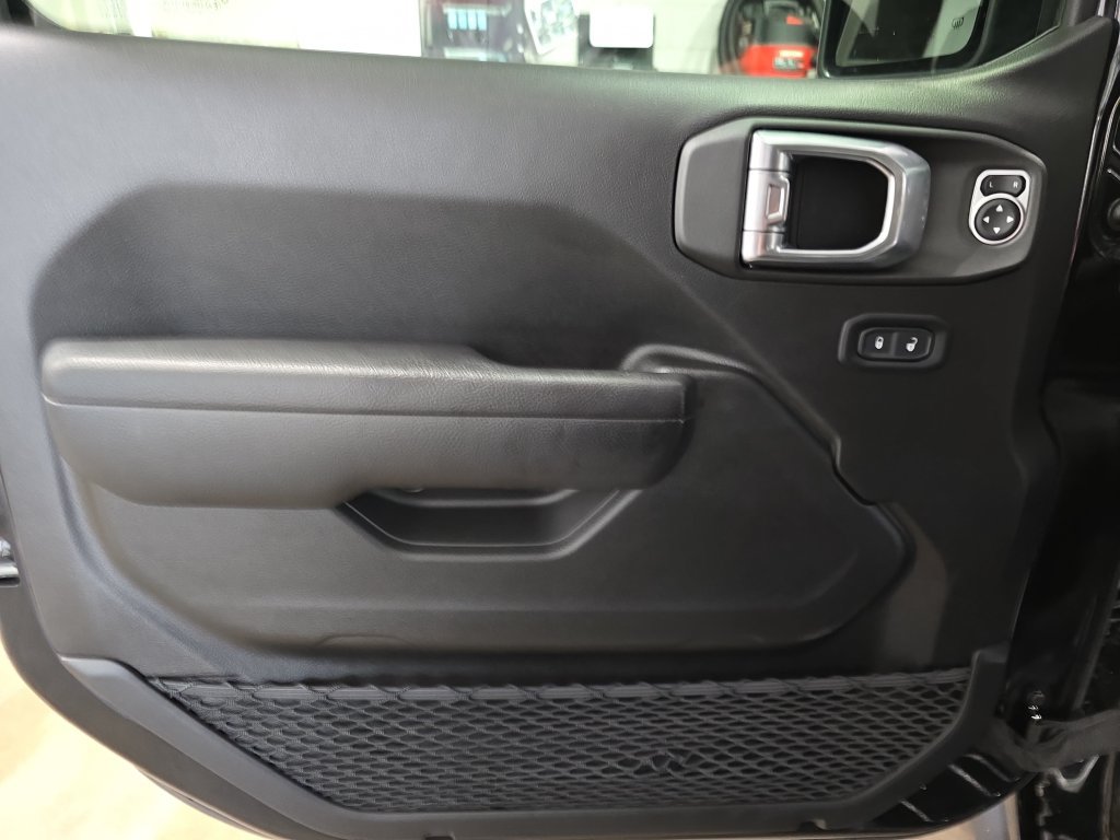 Used 2023 Jeep Wrangler Unlimited Sport AWD/4WD image 28