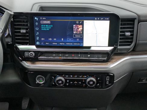 Used 2024 Chevrolet Silverado 1500 LT image 19