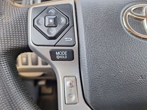 Used 2014 Toyota Tacoma PreRunner image 11