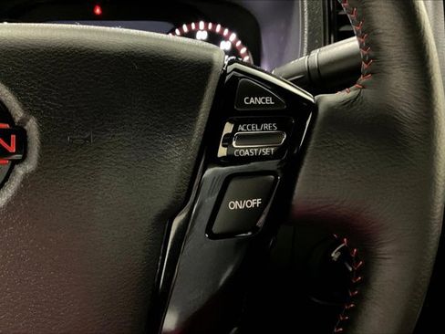 Used 2024 Nissan Frontier PRO-4X w/ Off-Road Protection Package image 19