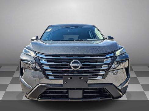 Used 2025 Nissan Rogue SV AWD/4WD image 2