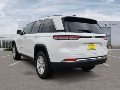 New 2026 Jeep Grand Cherokee Laredo RWD image 3