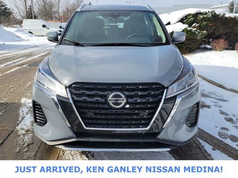Certified 2021 Nissan Kicks SV image 8