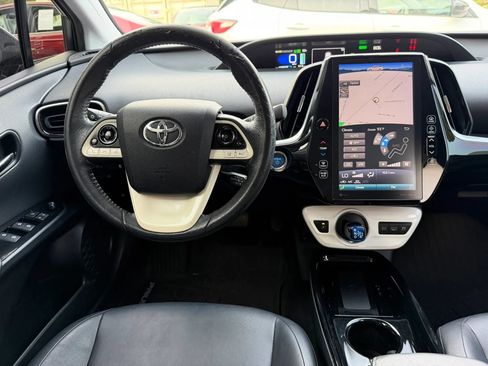 Used 2017 Toyota Prius Prime Premium FWD image 13