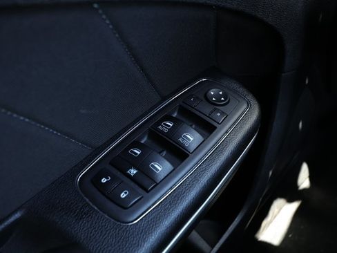 Used 2023 Dodge Charger SXT RWD image 19