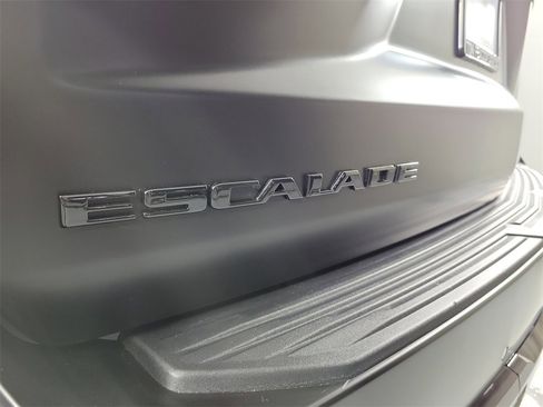 Used 2024 Cadillac Escalade V w/ Heavy-Duty Trailer Package image 6