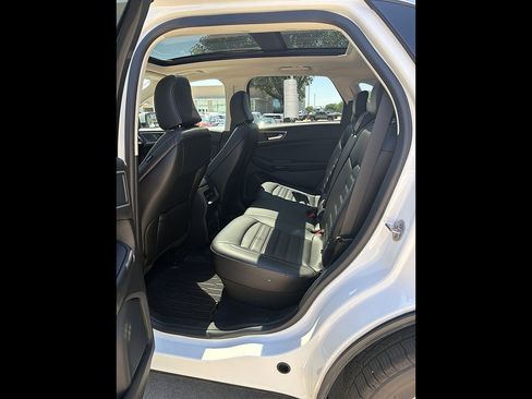 Used 2024 Ford Edge SEL w/ Convenience Package AWD/4WD image 10