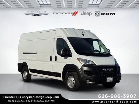 Used 2024 RAM ProMaster 2500 w/ Safety Group FWD image 1