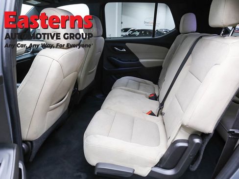 Used 2023 Chevrolet Traverse LS image 22