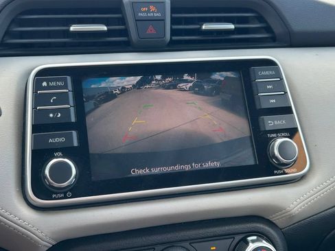 Used 2020 Nissan Versa SV FWD image 27