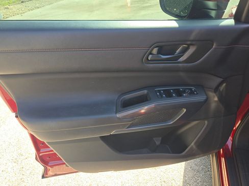 Used 2023 Nissan Pathfinder Rock Creek AWD/4WD image 11