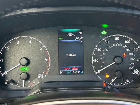 Used 2024 Toyota Corolla SE w/ SE Package AWD/4WD image 20