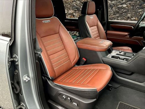 Used 2024 GMC Sierra 2500 Denali Ultimate image 7