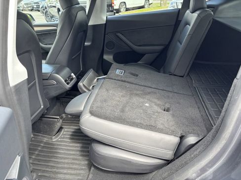 Used 2023 Tesla Model Y Performance AWD/4WD image 22