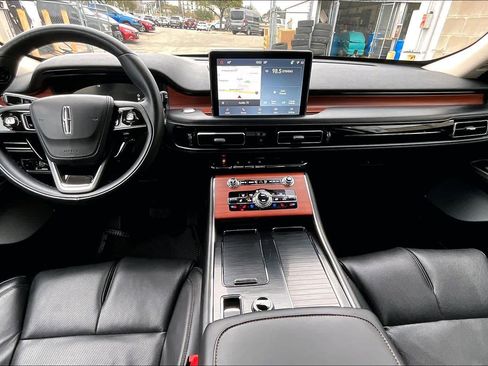 Used 2021 Lincoln Aviator Grand Touring w/ Equipment Group 302A image 15