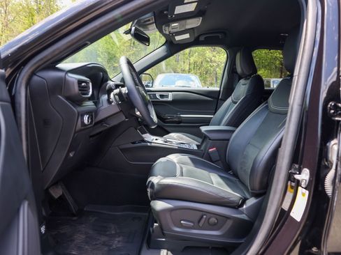 Used 2023 Ford Explorer ST AWD/4WD image 19