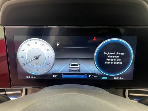 Used 2023 Hyundai Elantra Limited FWD image 18