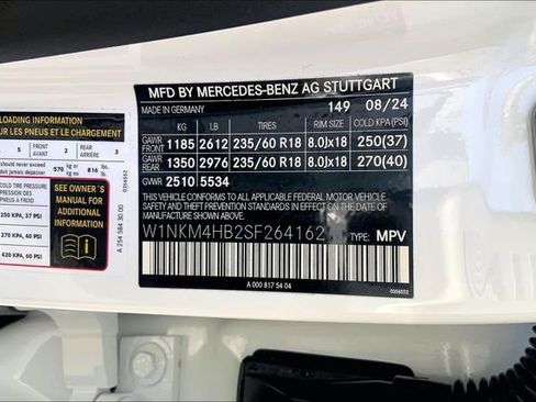 Used 2025 Mercedes-Benz GLC 300 4MATIC image 30