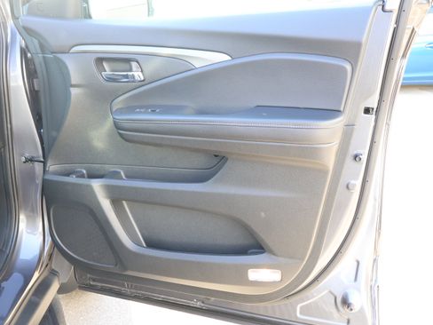 Used 2023 Honda Ridgeline RTL-E image 9