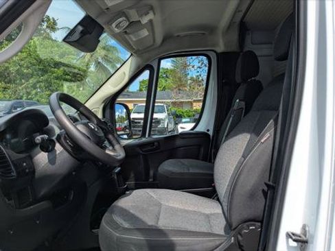 Used 2023 RAM ProMaster 2500 FWD image 11