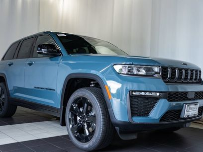 New 2026 Jeep Grand Cherokee Limited w/ Limited Altitude Package