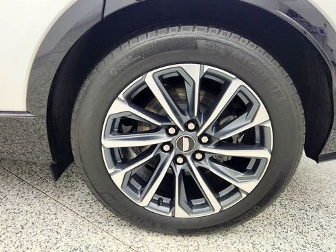 Used 2024 Cadillac Lyriq Sport image 9