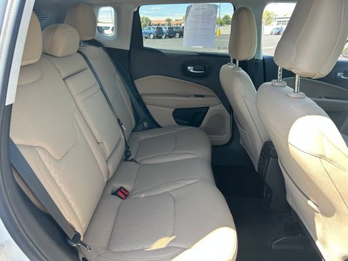 Used 2018 Jeep Compass Sport AWD/4WD image 29