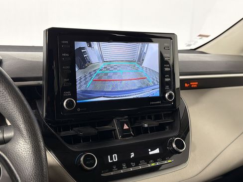 Used 2022 Toyota Corolla LE FWD image 16