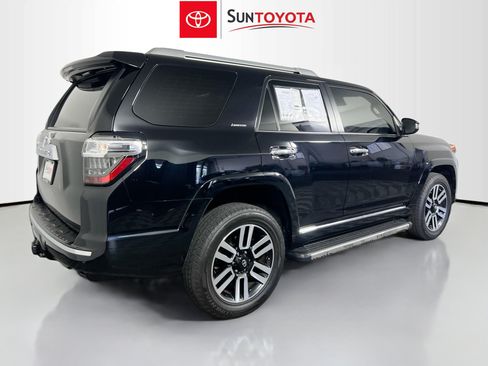 Used 2022 Toyota 4Runner Limited AWD/4WD image 4