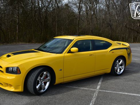 Used 2007 Dodge Charger SRT8 w/ SRT Option Group III image 2